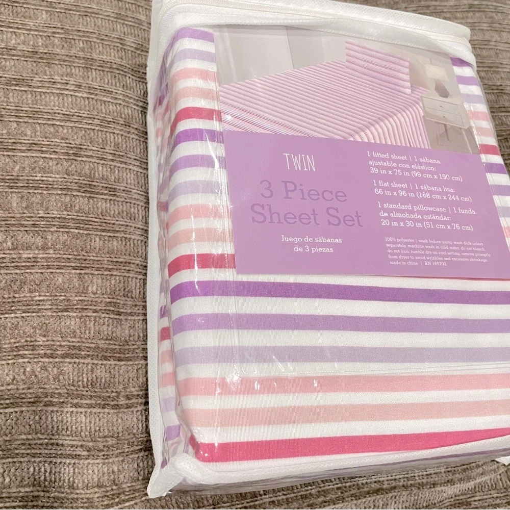 NEW‎ Twin 3 Piece Sheet Set Purple Pink White Striped Bedding